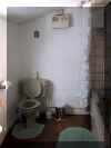 pc_bathroom-1.jpg (35326 bytes)