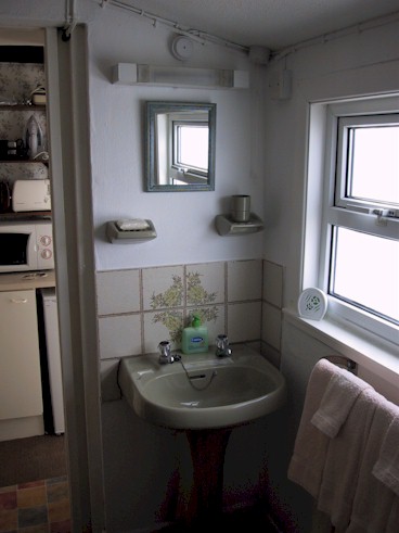 Pentre Cottage - Bathroom