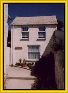 Pentre Cottage - Situated in the grounds of Pentre House on Peverell Terrace.